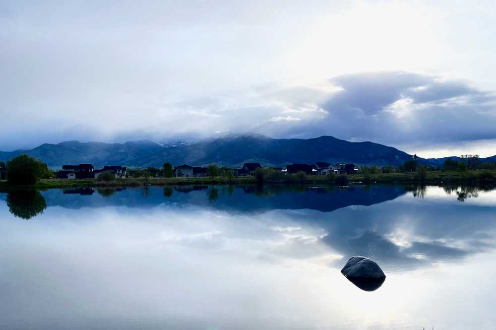 water reflecting sky